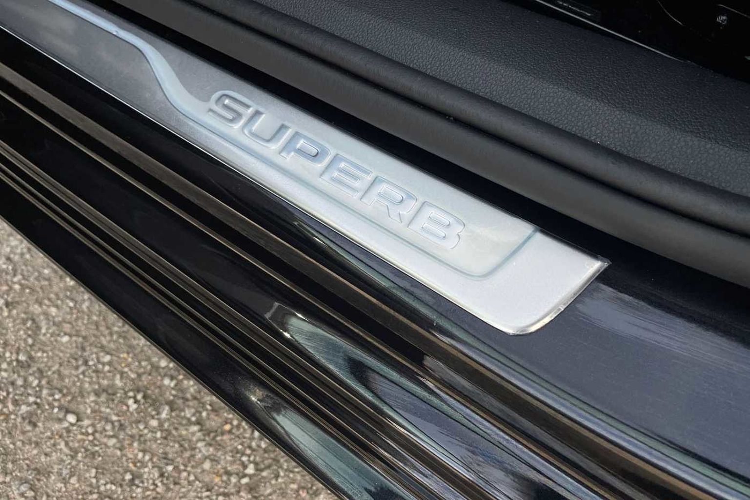 SKODA Superb Hatch SE 1.5 TSI 150 PS DSG